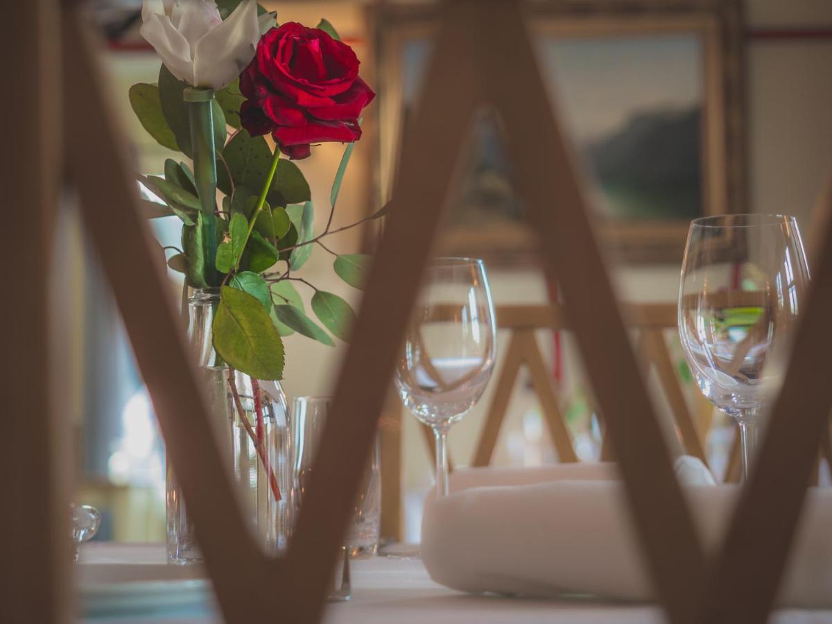 Gloppen Hotell - By Classic Norway Hotels 산다네 외부 사진