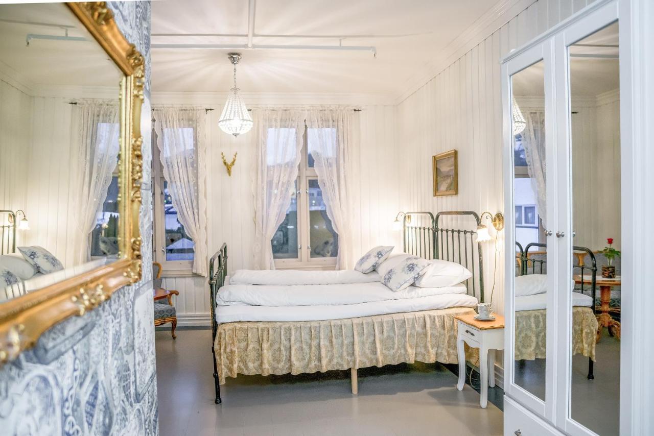 Gloppen Hotell - By Classic Norway Hotels 산다네 외부 사진