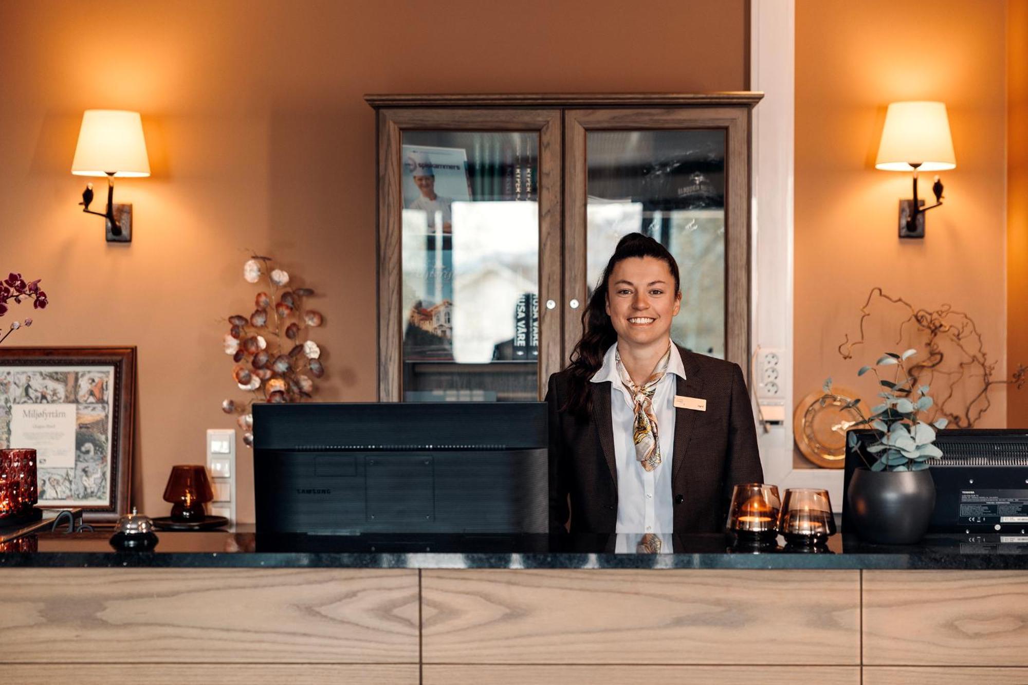 Gloppen Hotell - By Classic Norway Hotels 산다네 외부 사진