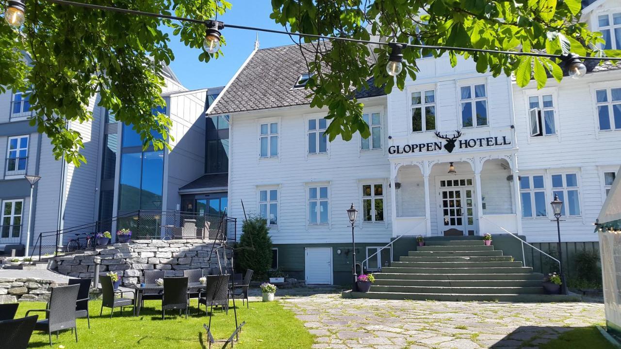 Gloppen Hotell - By Classic Norway Hotels 산다네 외부 사진
